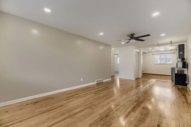 Foto del edificio - Sunny 1 bed, 1 bath near Wash Park - Available NOW!
