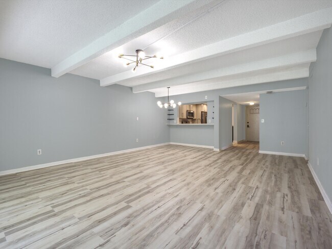 Building Photo - 10120 Boca Entrada Blvd