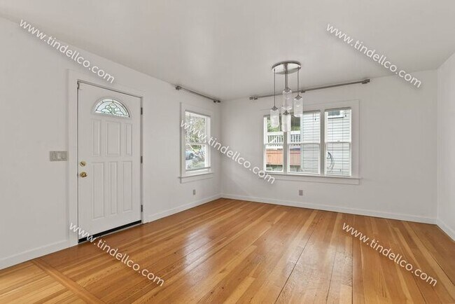 Foto del edificio - Pet Friendly Cape Cod in Multnomah Village!