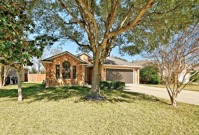 Foto del edificio - 2738 Winding Brook Dr