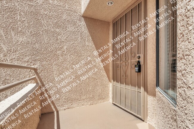 Foto del edificio - 5675 N Camino Esplendora