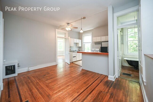 Photo - 2431 Ohio Ave Apartment