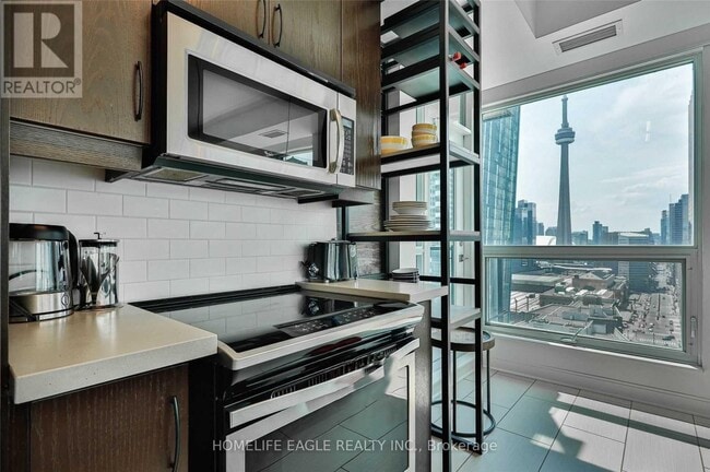 Building Photo - 1 Scott St