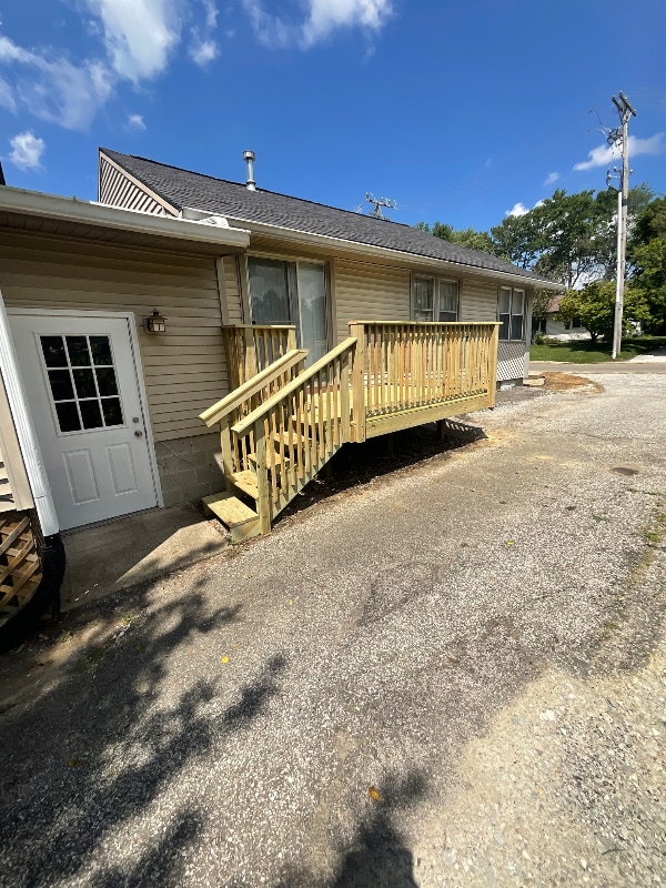 Building Photo - 416 E Hillside Dr