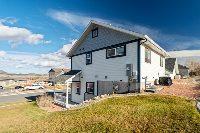 Building Photo - 2843 Knight St