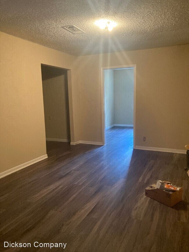 Building Photo - 3 br, 1.5 bath House - 6550 Crosswell St.