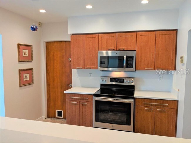 Building Photo - 3060 Osage Terrace
