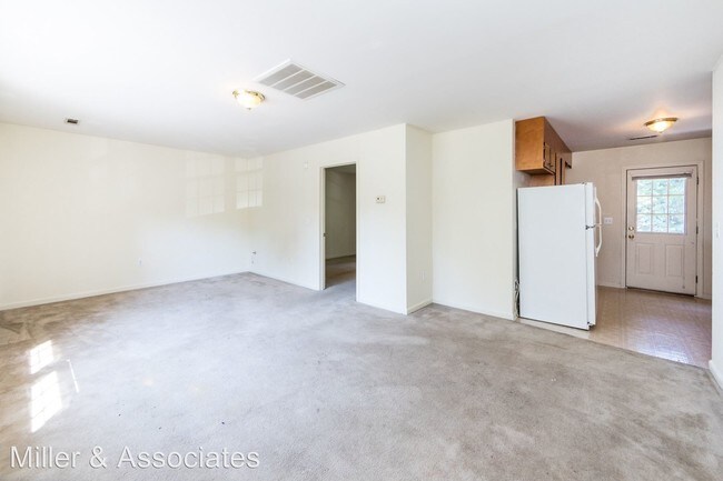 Building Photo - 830-844 7th Ave Pl SW