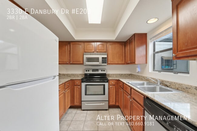Building Photo - 3330 W Danbury Dr