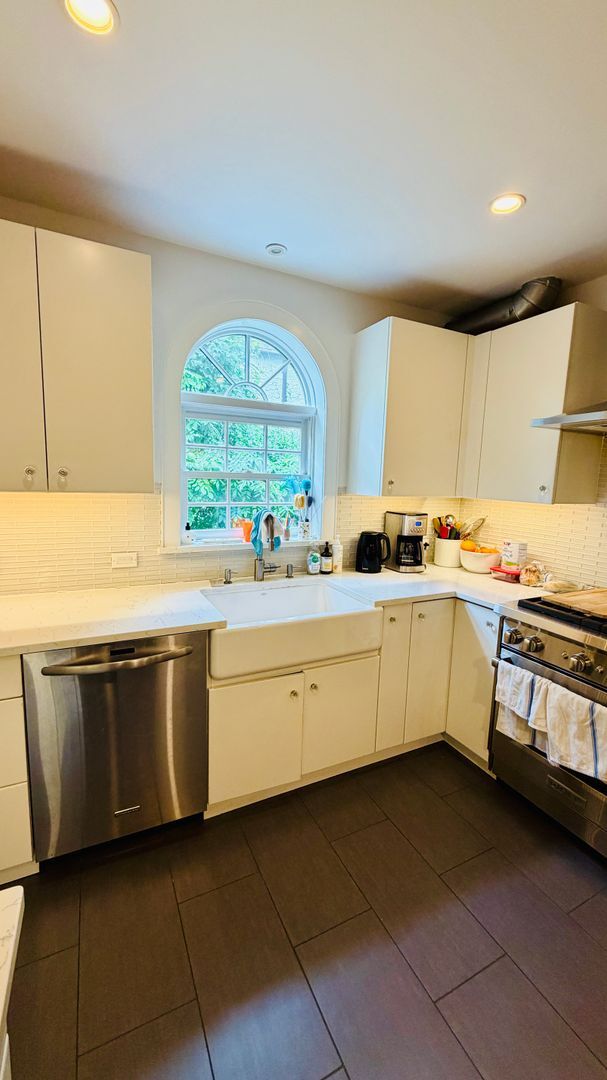 Building Photo - Elegant 3 Bedroom Tudor with Flexible Living Space