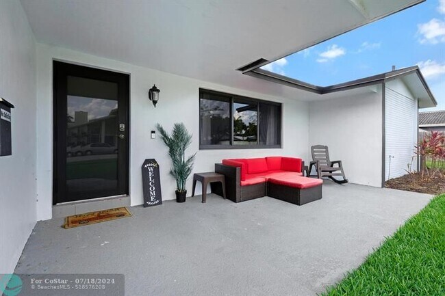 Foto del edificio - 1571 SW 13th St
