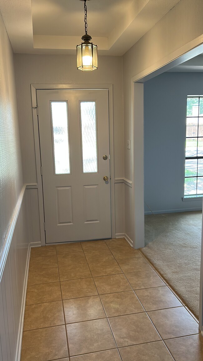Foto del edificio - 1412 Woodbridge Dr