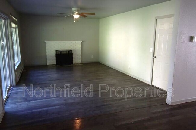 Foto del edificio - 12421 51st Ave SE