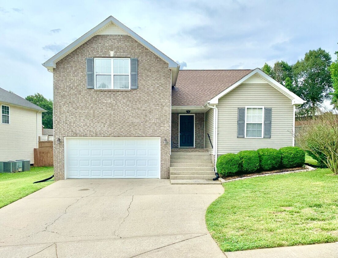 Primary Photo - 938 Cobbler Dr