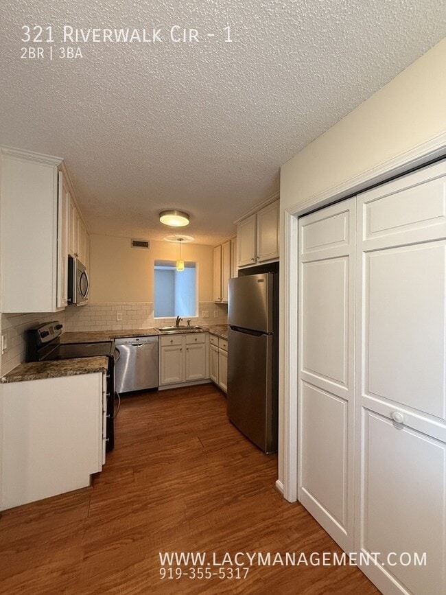 Building Photo - 321 Riverwalk Cir