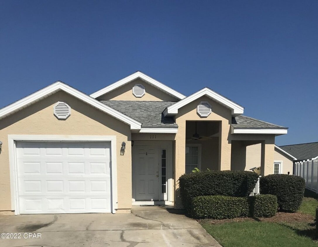 Primary Photo - Palm Cove Single Family Home