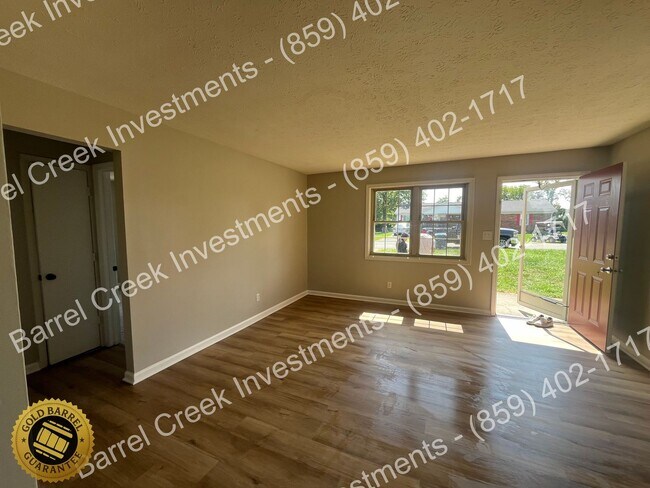 Foto del edificio - 510 Forrest Dr