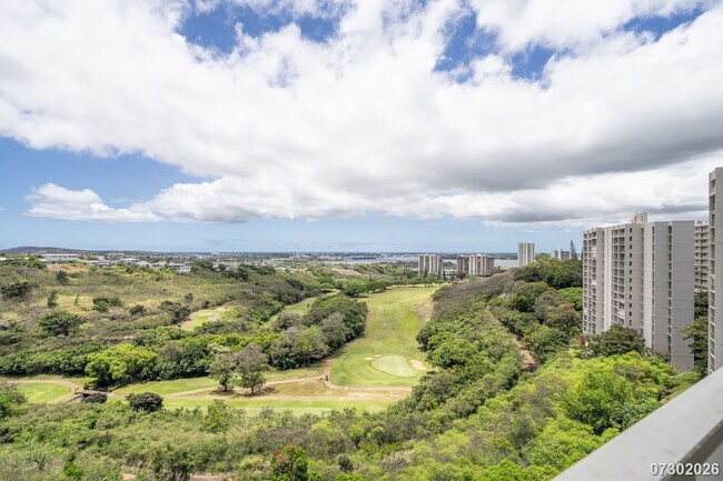 Foto del edificio - $3,000 / 2 Bed / 2 Bath / 2 Parking – Colonnade on The Green