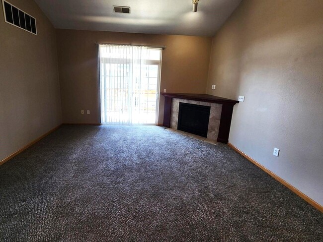 Foto del edificio - 2250 W Lake Rd