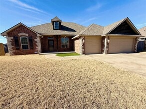 Building Photo - 620 Summit Crest Ln