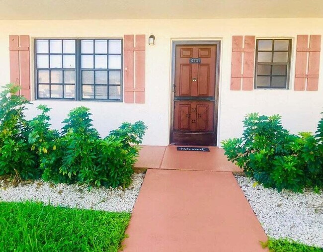 Foto del edificio - 4701 Oak Terrace Dr