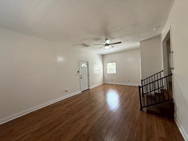 Building Photo - 6441 Kincross Ave