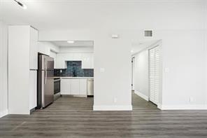 Foto del edificio - 3244 NW 84th Ave