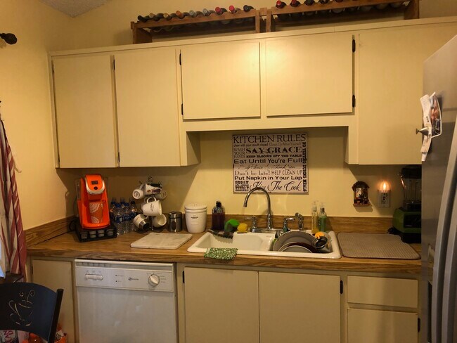 Foto del edificio - 380 Eron Way