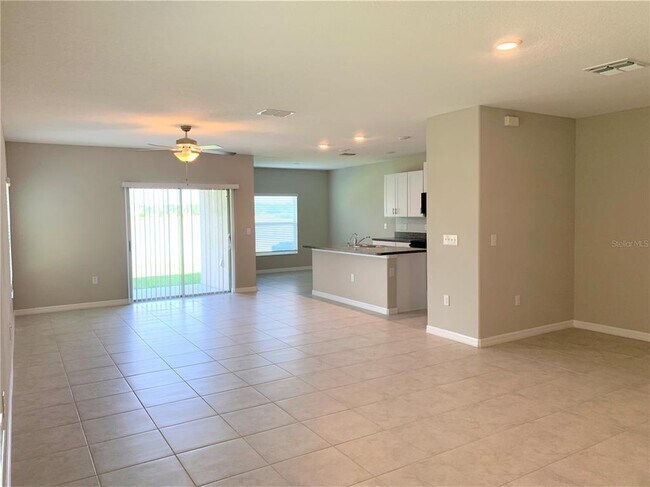 Foto del edificio - 4408 Summer Savory St