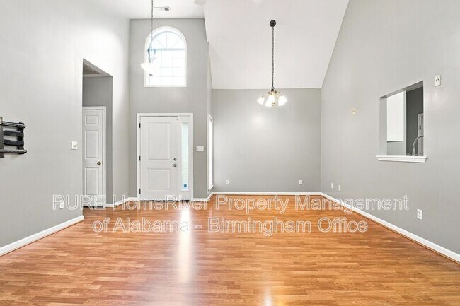 Foto del edificio - 632 Forest Lakes Dr
