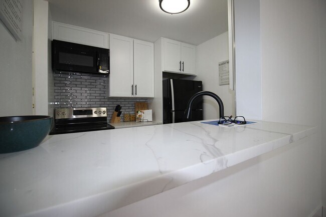 Foto del edificio - 2281 S Vaughn Way