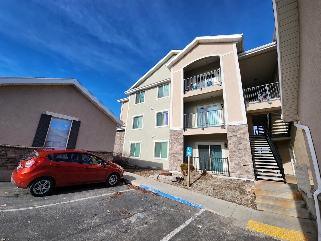 Foto principal - 107 W Spring Hill Way