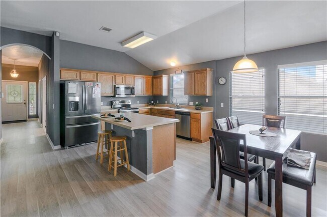 Building Photo - 4800 Fort Moultrie Ln