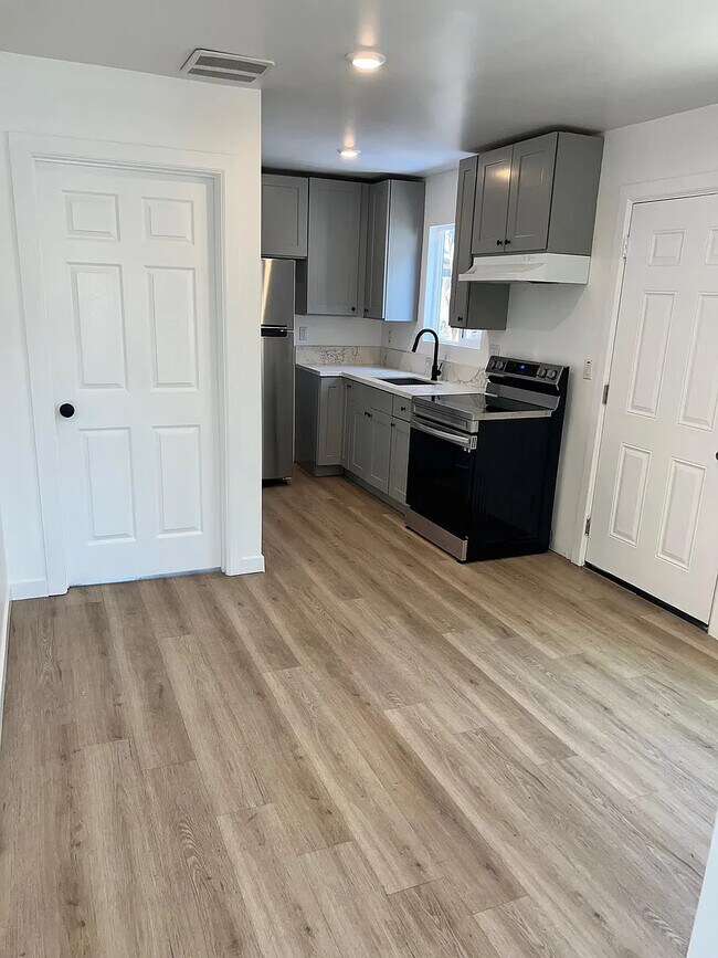 Foto del edificio - 2819 3rd Ave