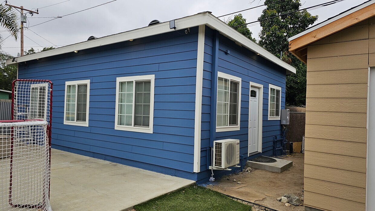 Foto principal - 11459 Broadmead St