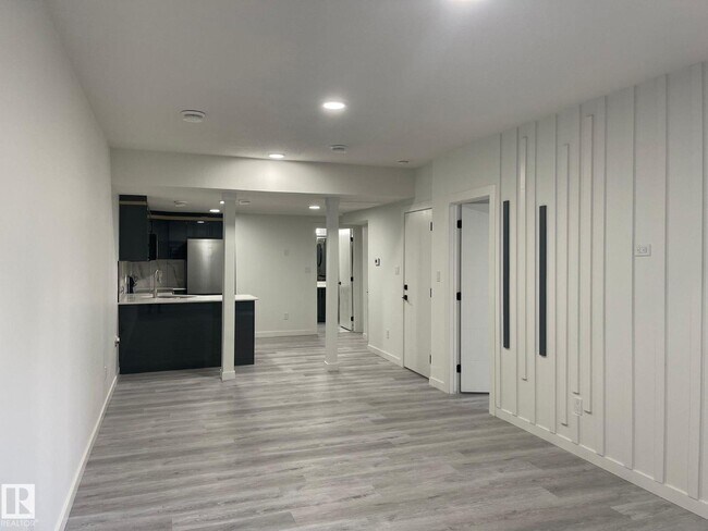 Building Photo - 1565 Esaiw Place NW