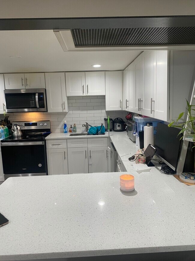 Foto del edificio - 5530 N Mango Ave