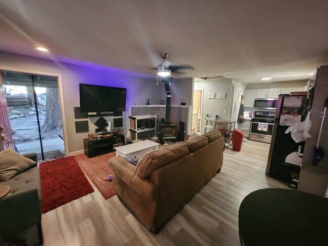 Building Photo - Private Mountain Retreat!