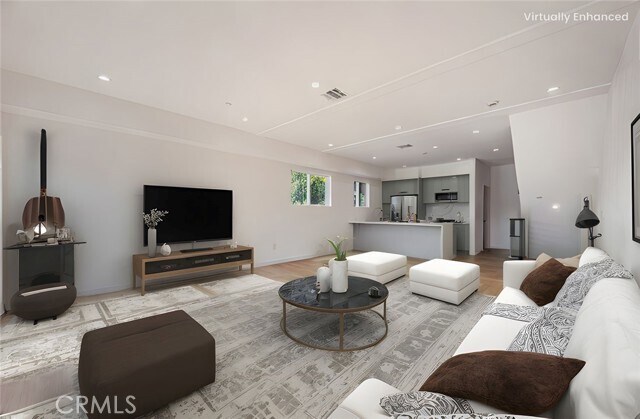 Foto del edificio - 5251 Agnes Avenue 2