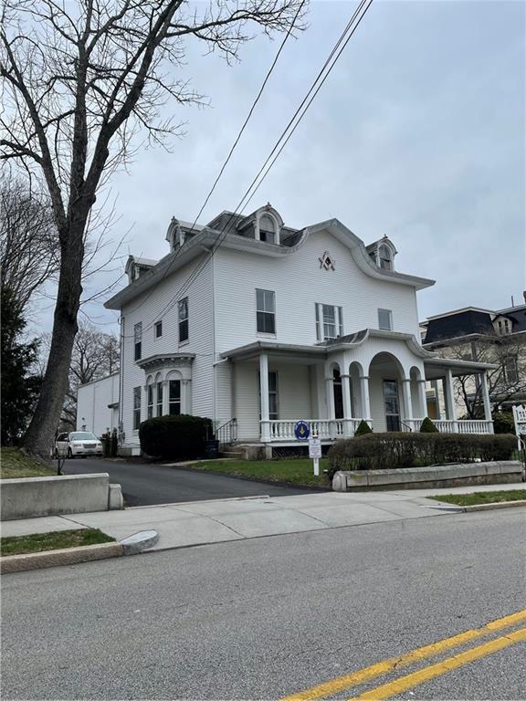 20 Elm St, Westerly, RI 02891 Room for Rent in Westerly, RI