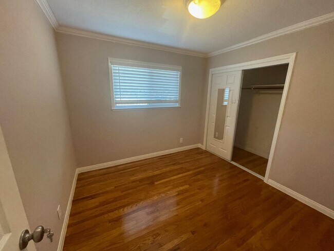 Foto del edificio - 2924 Driftwood Dr