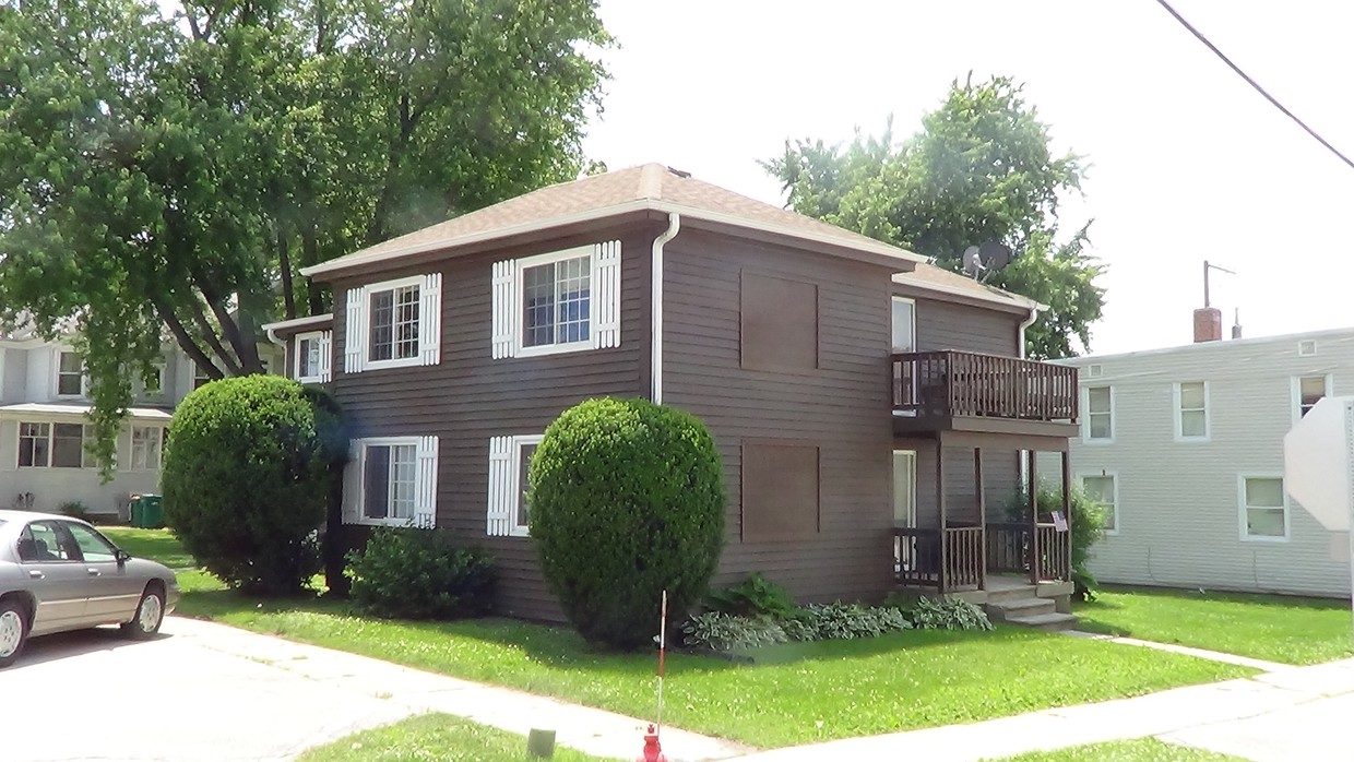 Primary Photo - 9913 Illinois St
