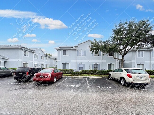 Foto del edificio - 3 br, 2.5 bath Townhome - 7356 E Bank Dr