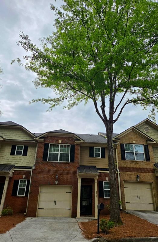 Foto del edificio - 4247 Youngstown Cir