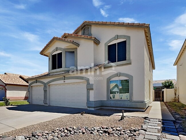 Building Photo - 539 S Apache Dr