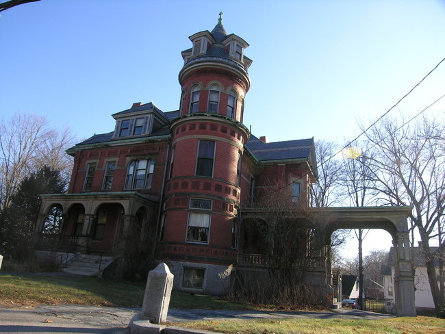 Building Photo - 18-20 Pleasant St