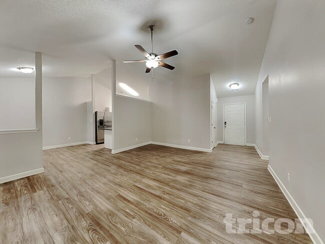 Foto del edificio - 428 Glencroft Dr