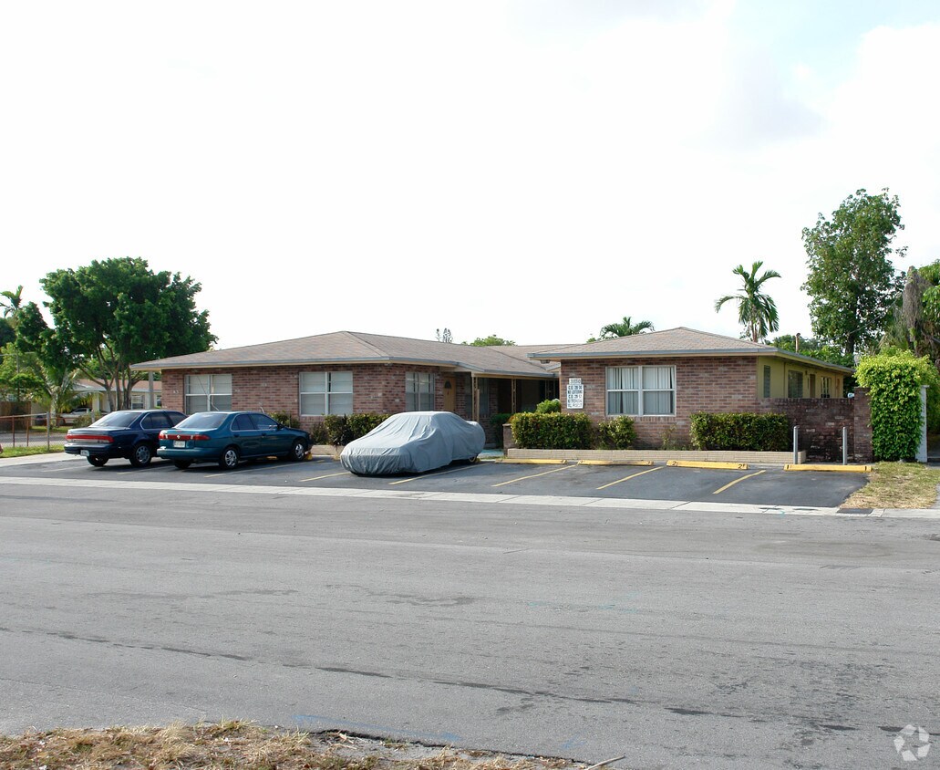 Primary Photo - 3750 SW 1st St