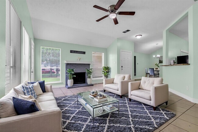 Foto del edificio - 11838 Plumbrook Dr