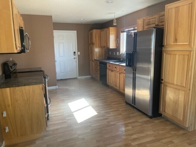 Building Photo - 2122 Absaroka Trail